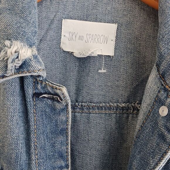 Sky And Sparrow Distressed Denim Jacket Women Jean Button up jacket size M - Picture 3 of 9